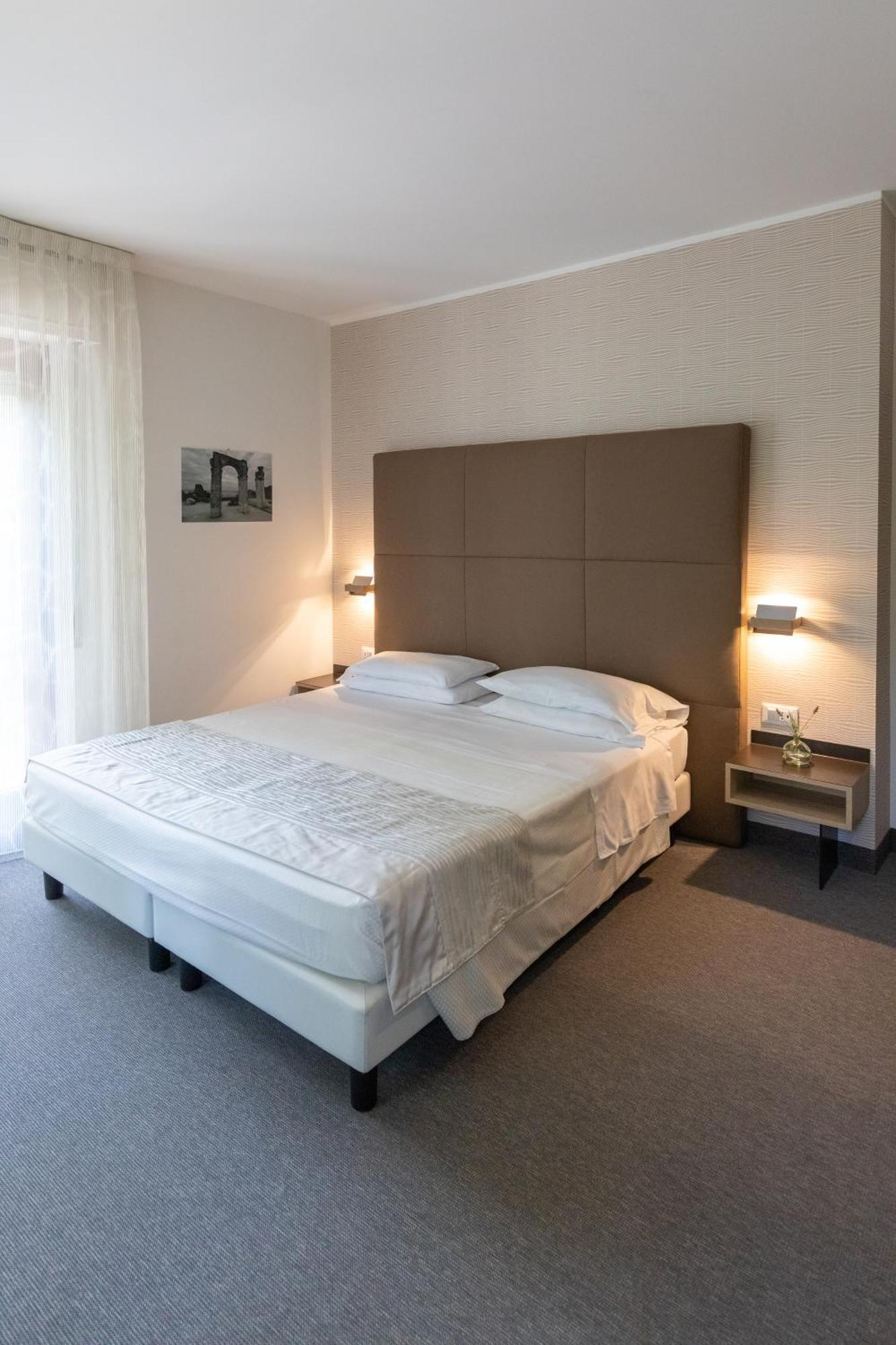 Hotel Villa Maria Σιρμιόνε Εξωτερικό φωτογραφία