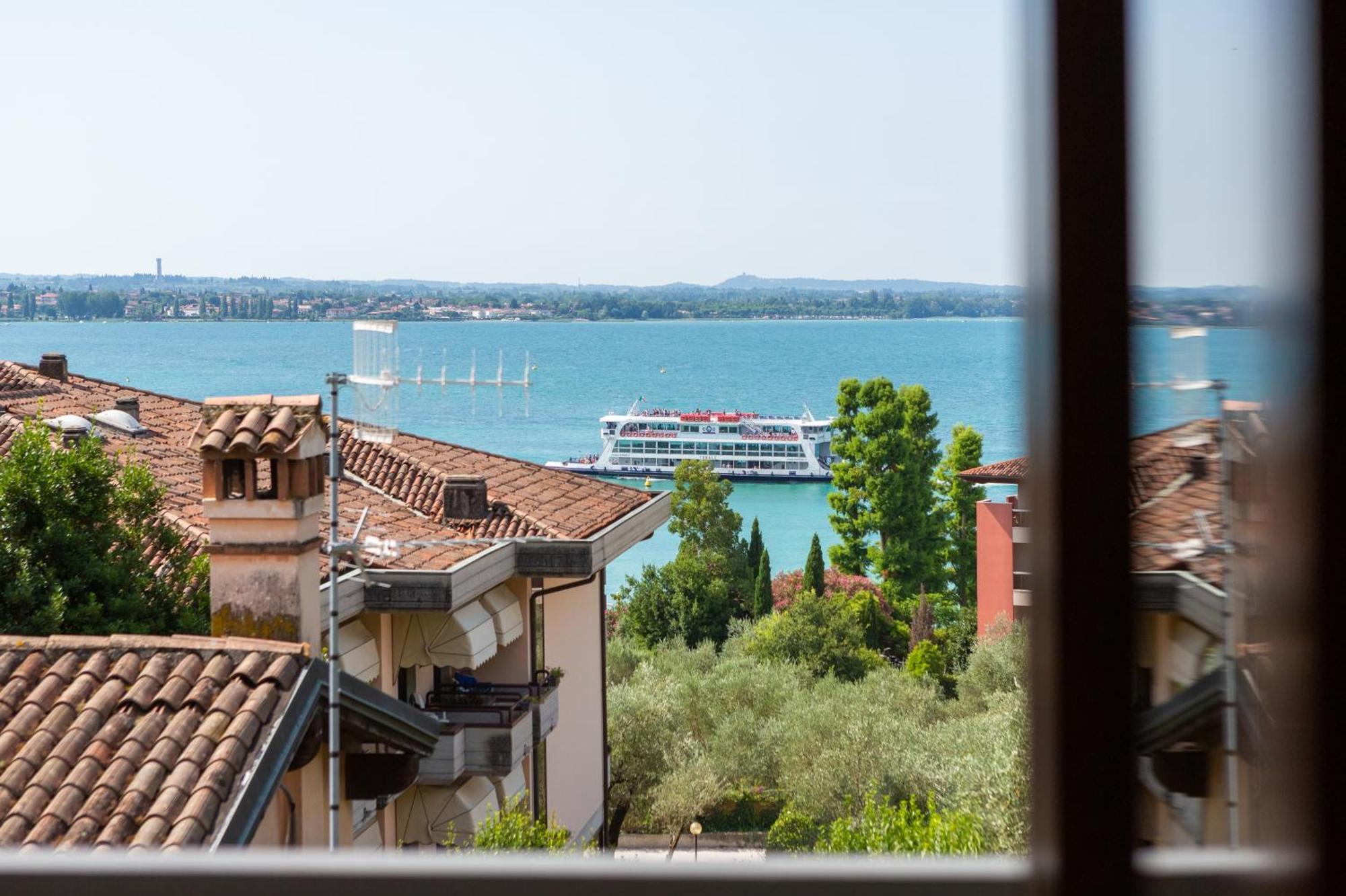 Hotel Villa Maria Σιρμιόνε Εξωτερικό φωτογραφία