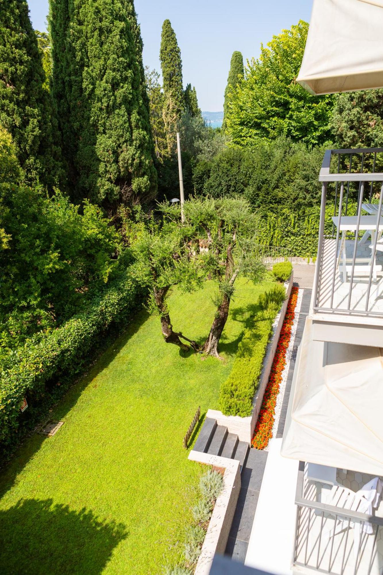 Hotel Villa Maria Σιρμιόνε Εξωτερικό φωτογραφία